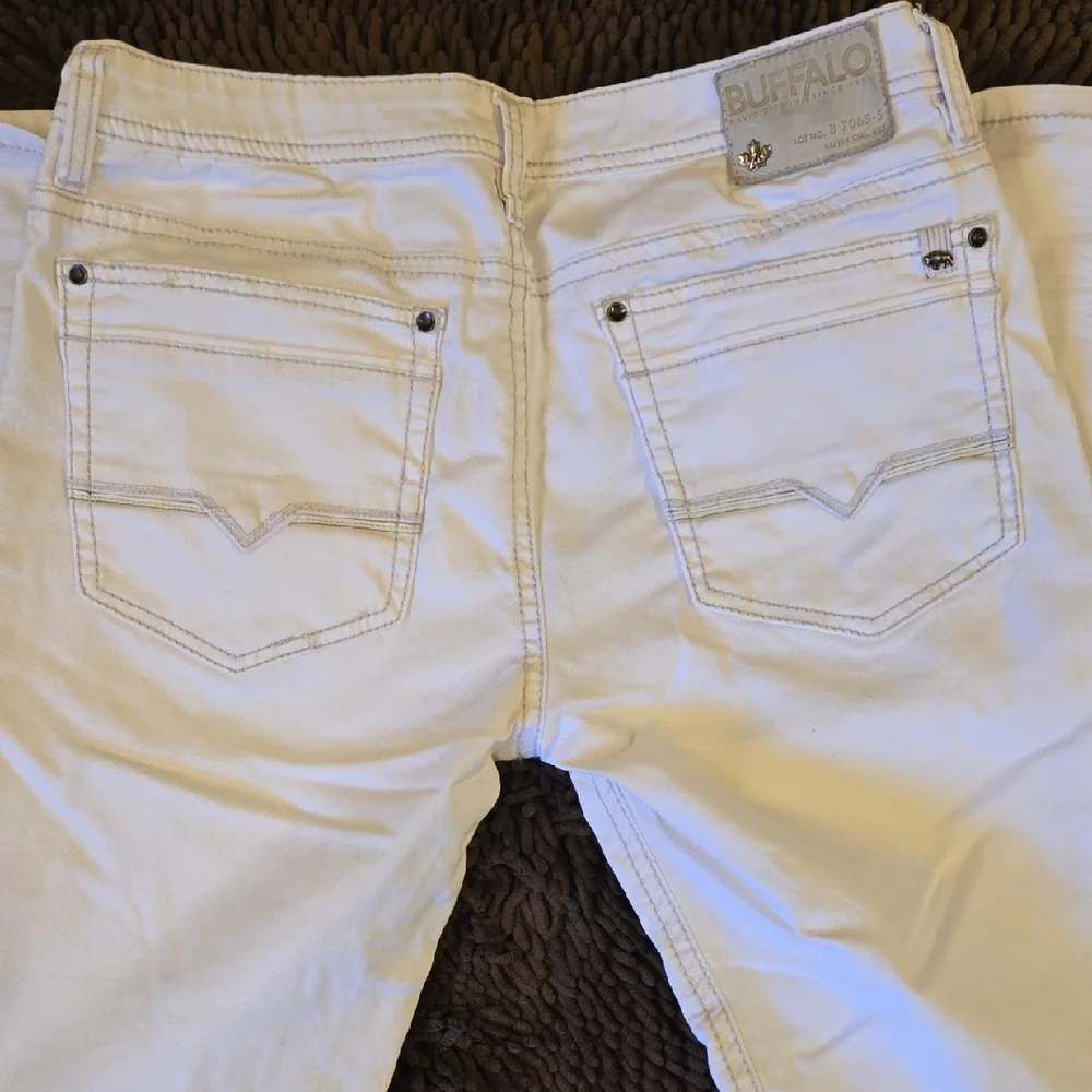 Buffalo David Bitton Men's Straight Jeans in White W33/L34